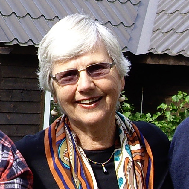 Mrs Reet Simmul